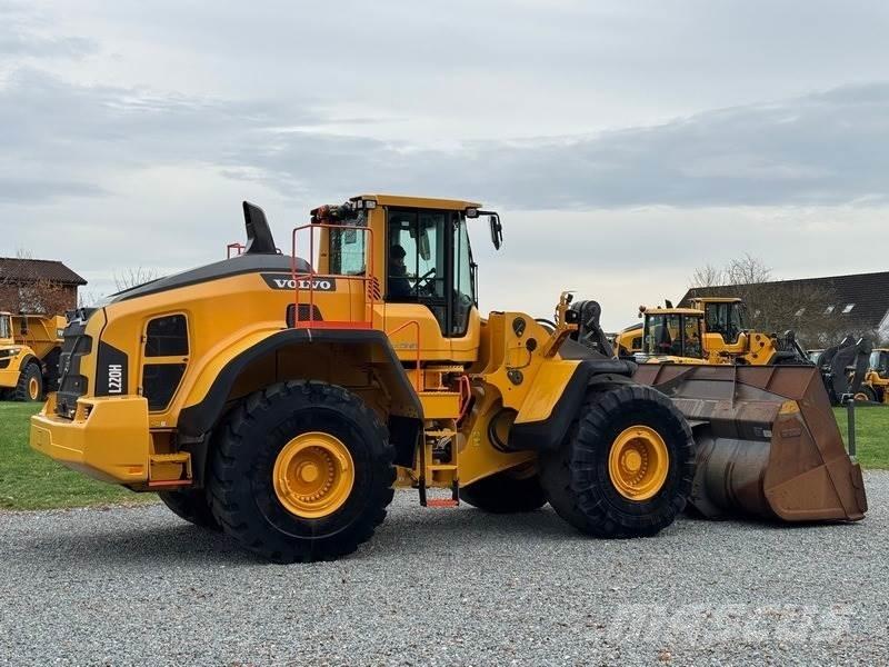 Volvo L 220 H 轮式装载机