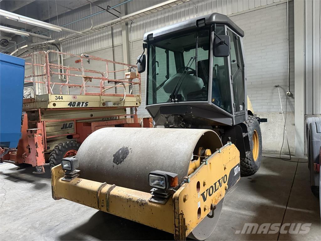 Volvo SD77 单轮压路机