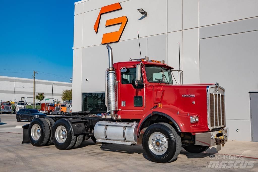 Kenworth T 800 牵引车