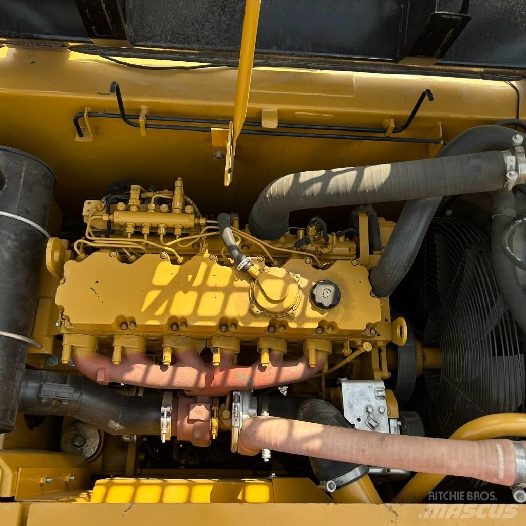 CAT 320 D 履带挖掘机