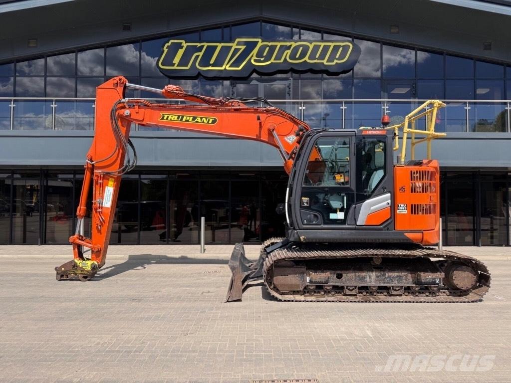 Hitachi ZX135USBL-7 履带挖掘机