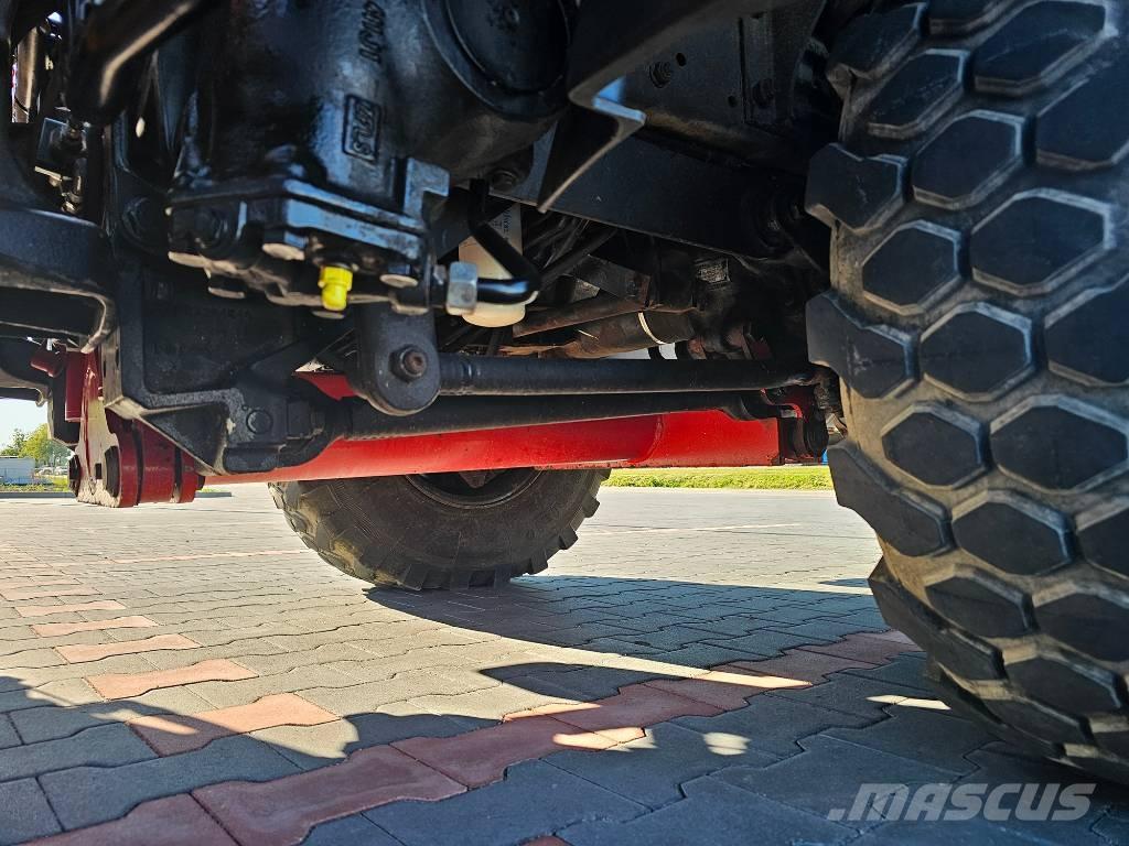 Unimog U400 翻斗车