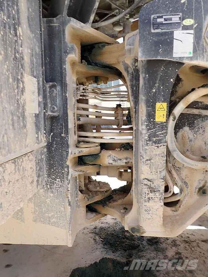 Komatsu WA600-8EO 轮式装载机