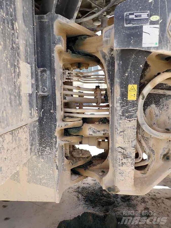 Komatsu WA600-8EO 轮式装载机