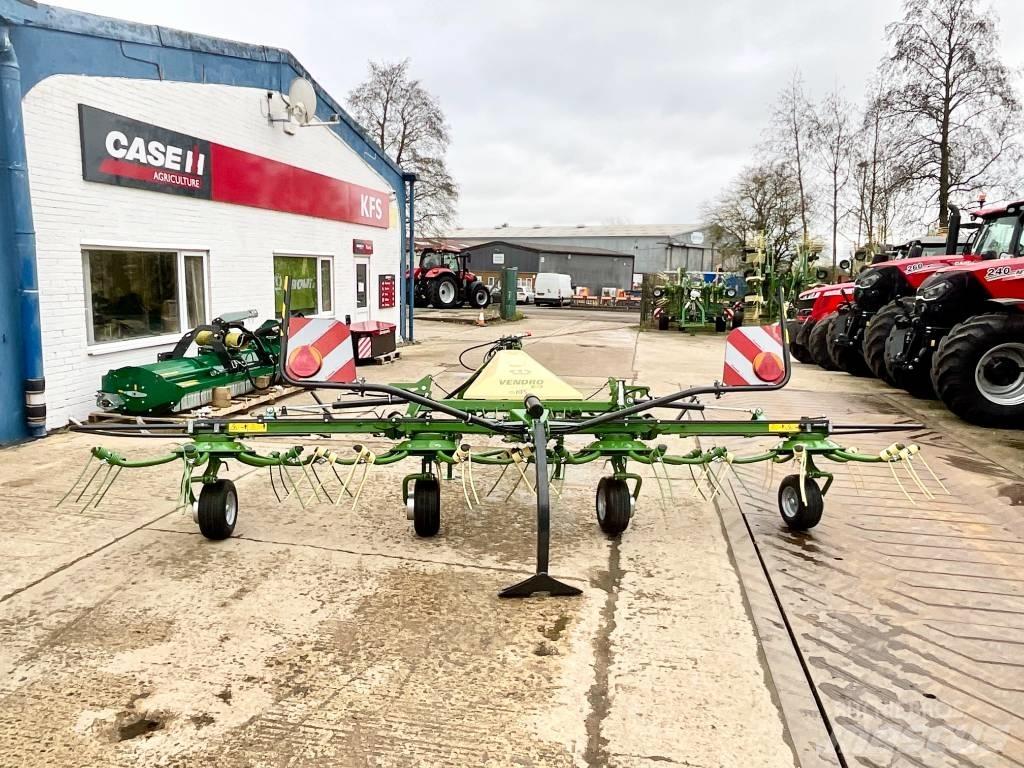 Krone Vendro 560 犁耙和摊草机