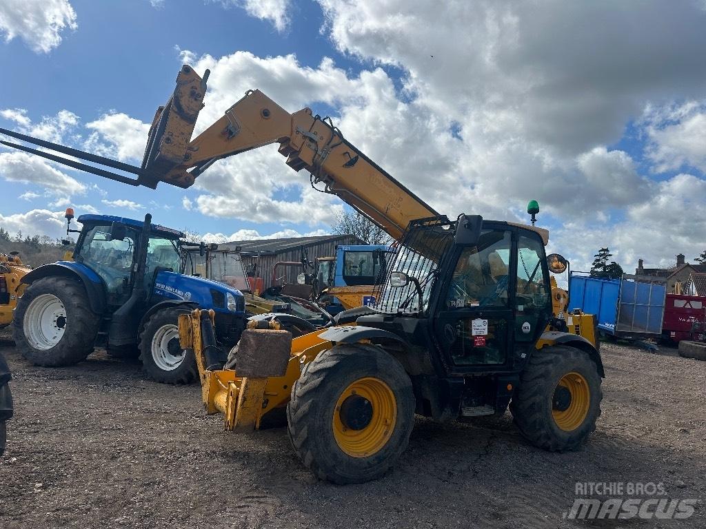 JCB 533-105 伸缩臂叉装车|叉装车