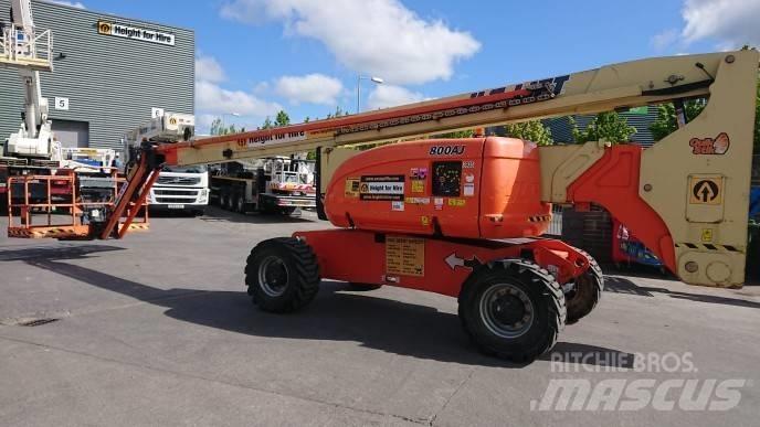 JLG 800AJ 曲臂高空工作平台