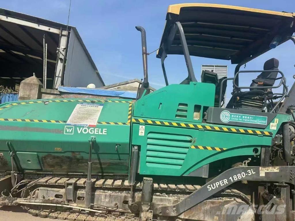 Vögele 1880-2l 沥青摊铺机