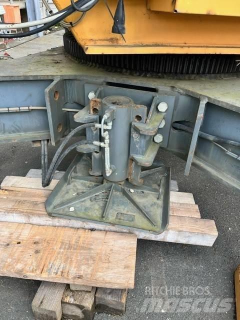 Liebherr 120K.1 塔式起重机
