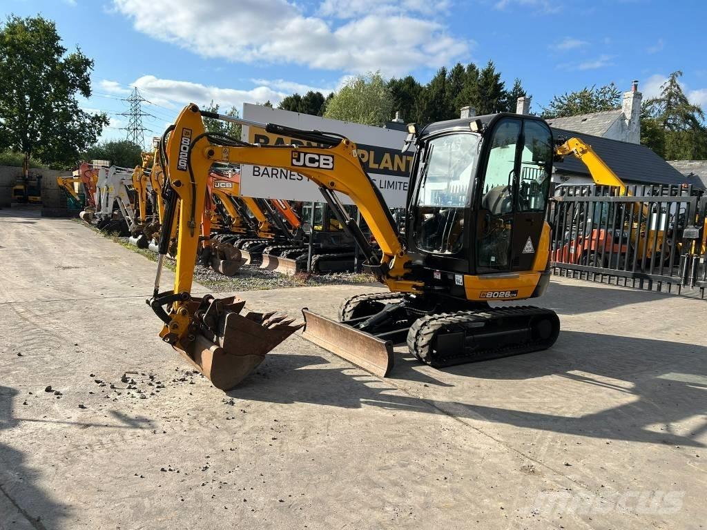 JCB 8026 CTS 小型挖掘机