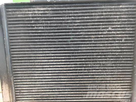 JLG 660 cooler 散热器