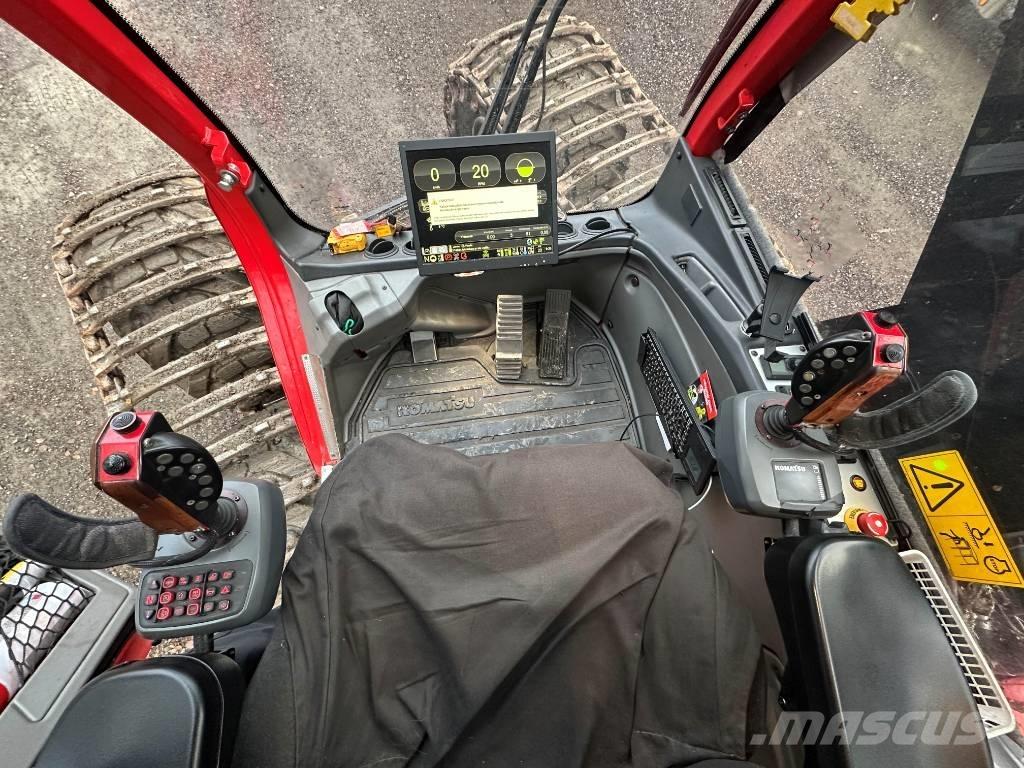 Komatsu 911 收割机