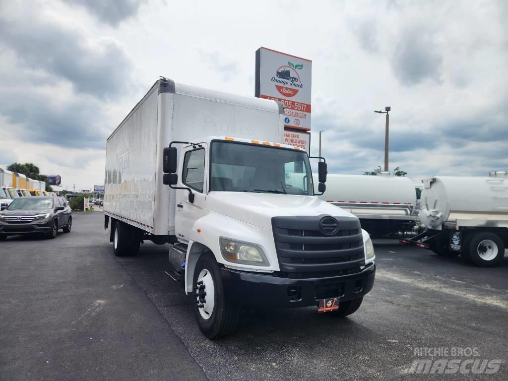 Hino 268 厢式货车