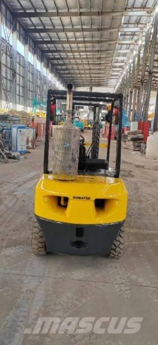 Komatsu FD 30 T-14 柴油叉车