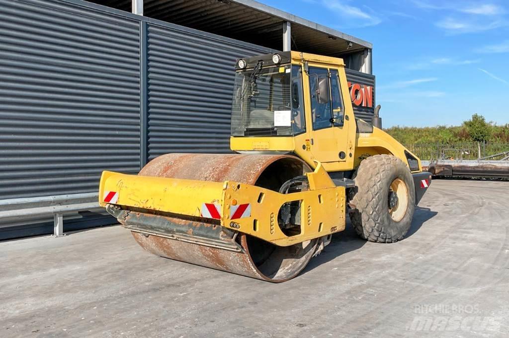Bomag BW 213 DH-4 单轮压路机