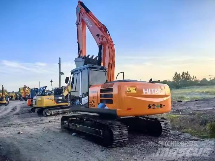 Hitachi ZX210 履带挖掘机