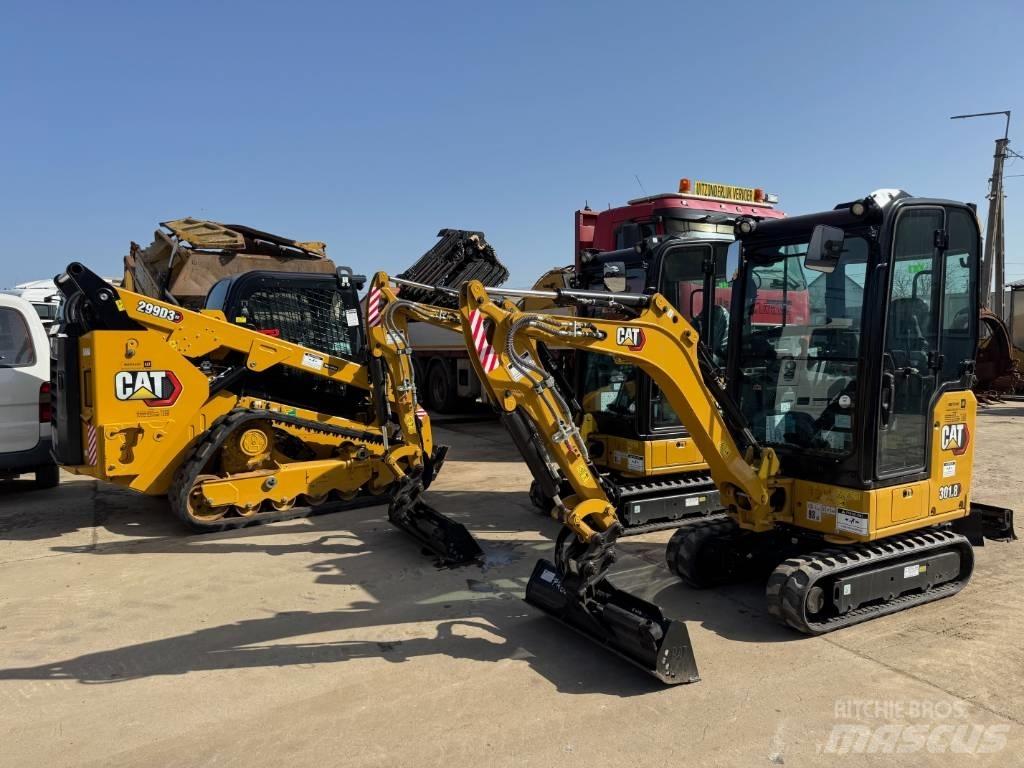 CAT 301.8 小型挖掘机