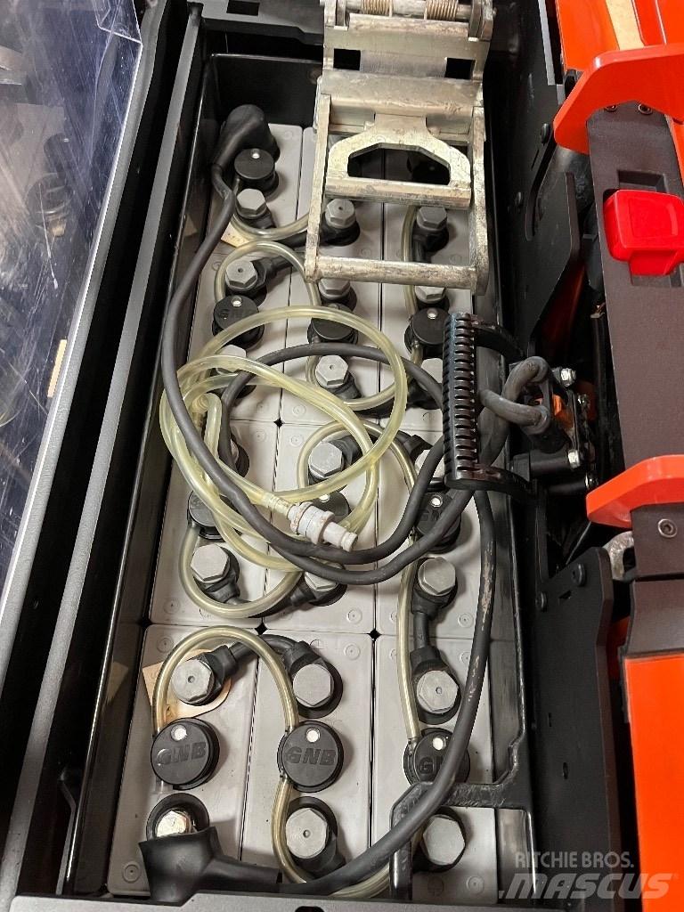 BT SWE 200 D 手推堆垛车