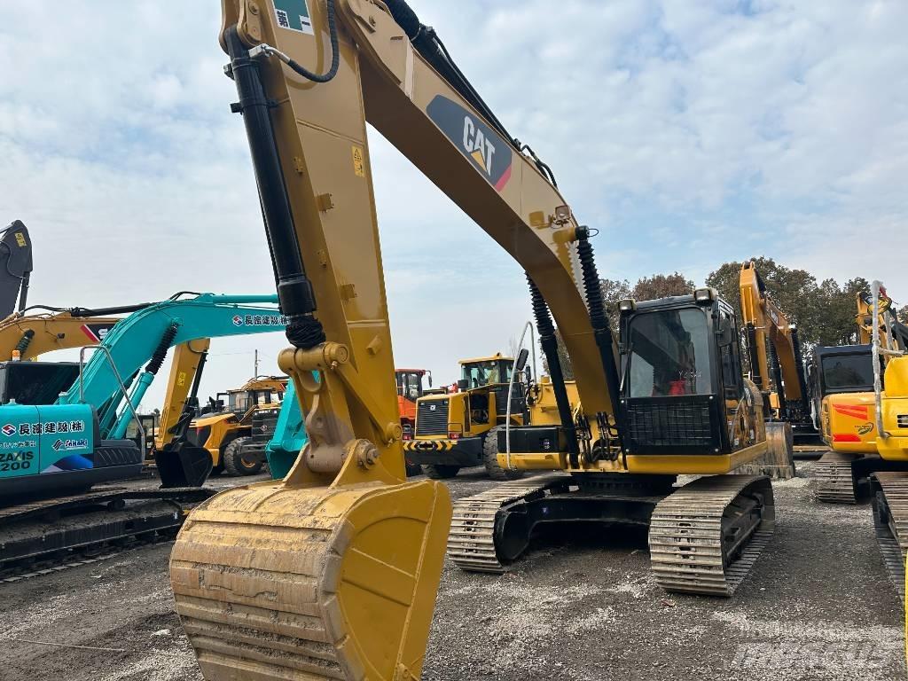 CAT 320 D2 履带挖掘机