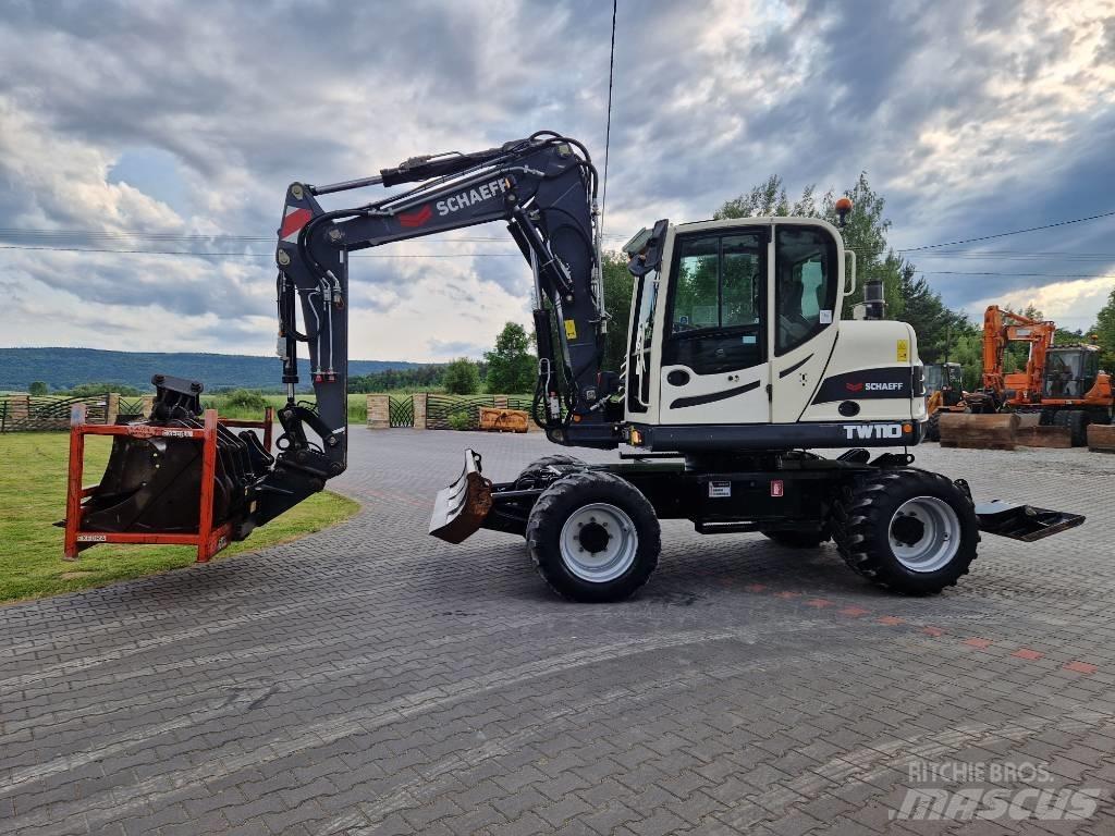 Schaeff TW 110 轮式挖掘机