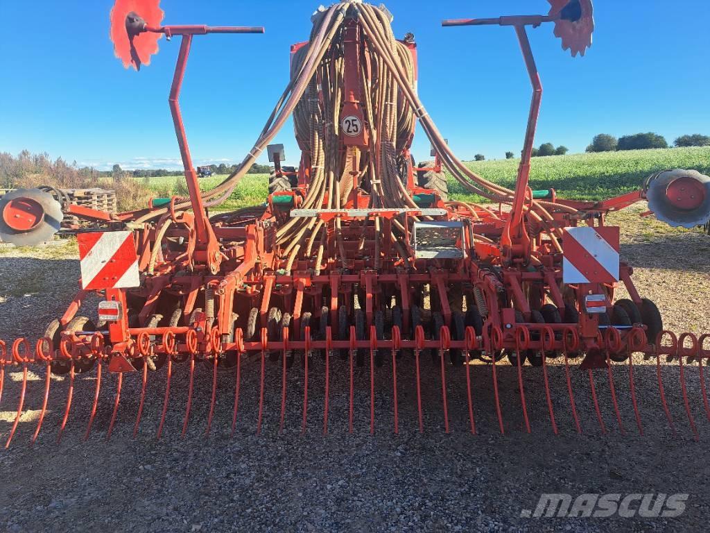  Såmaskine Kverneland 多功能条播机