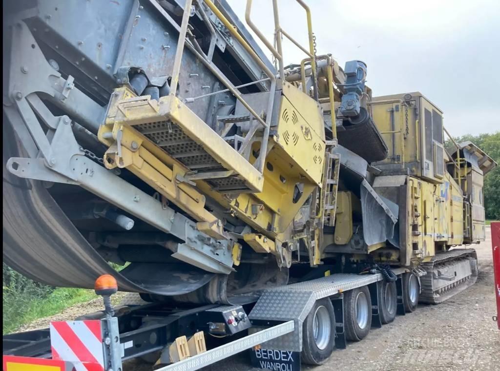 Keestrack R6 移动式破碎机