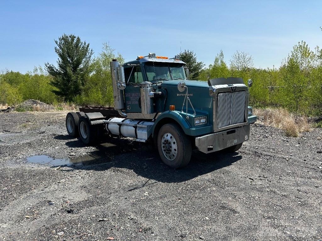 Western Star 4964FX 牵引车