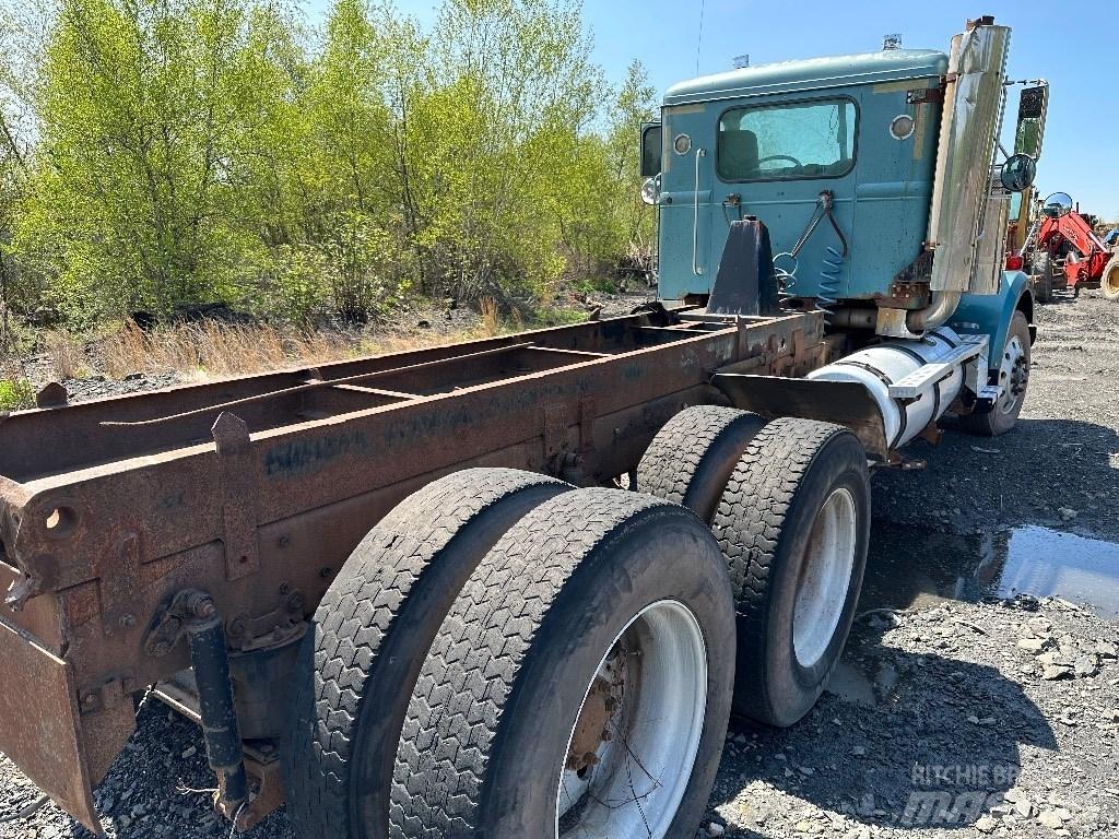 Western Star 4964FX 牵引车