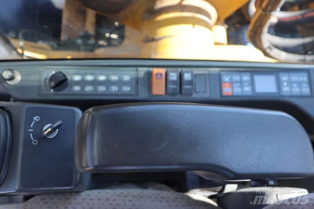CAT M 322 D 轮式挖掘机