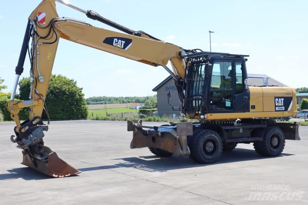 CAT M 322 D 轮式挖掘机