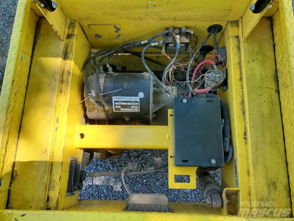 Cushman Minute Miser 搬运车