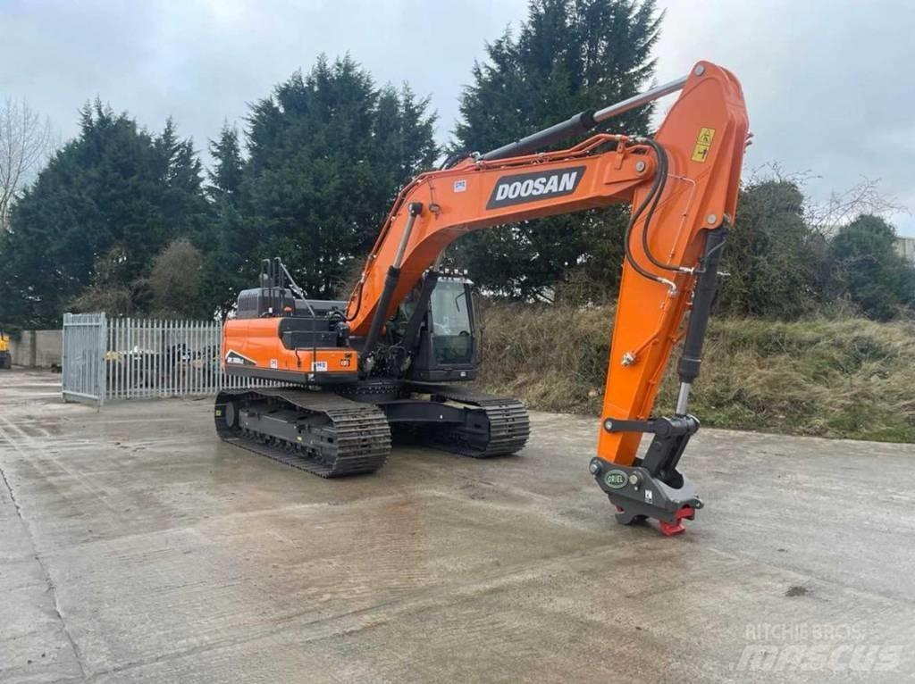 Doosan Dx300LC-7 履带挖掘机