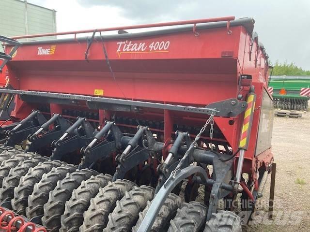 Tume Titan 4000 多功能条播机