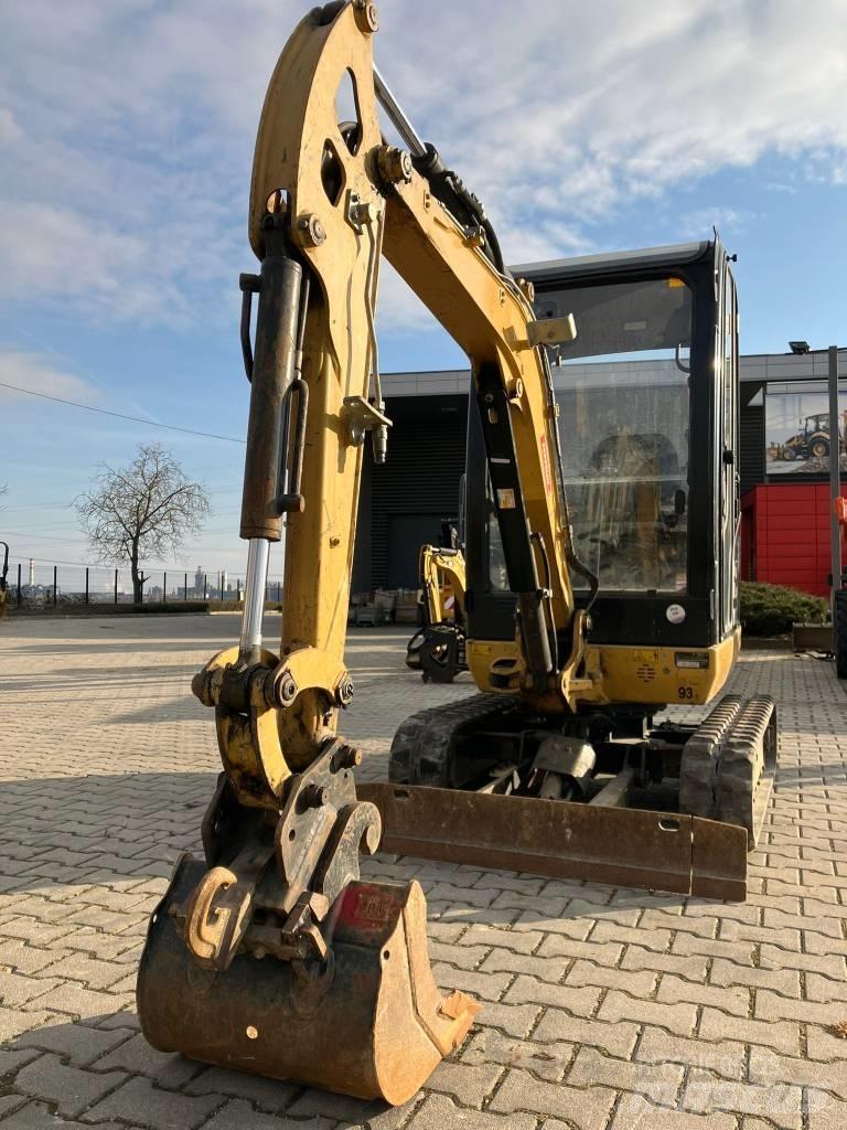 CAT 301.7 D 小型挖掘机