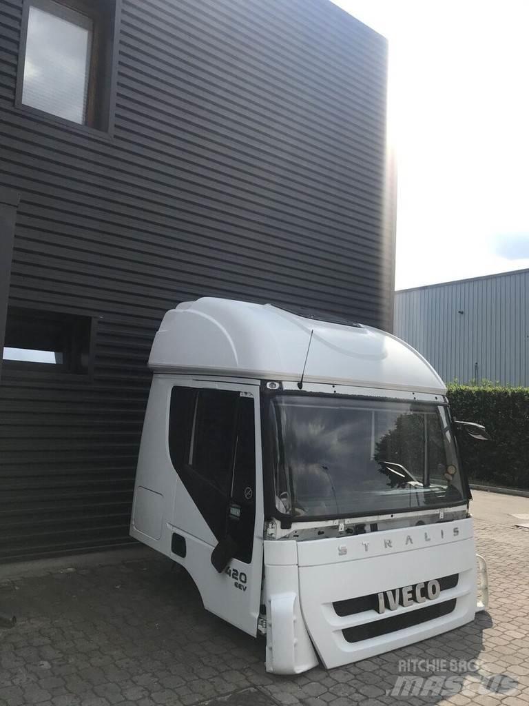 Iveco Stralis AT 驾驶室与内部