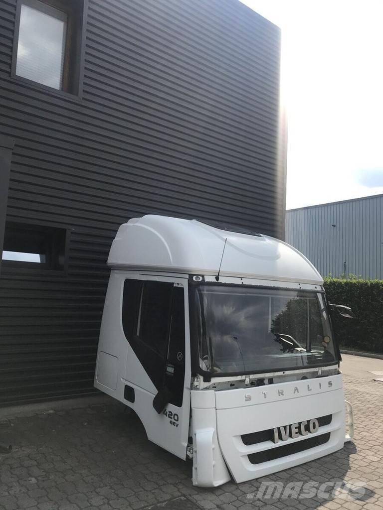 Iveco Stralis AT 驾驶室与内部