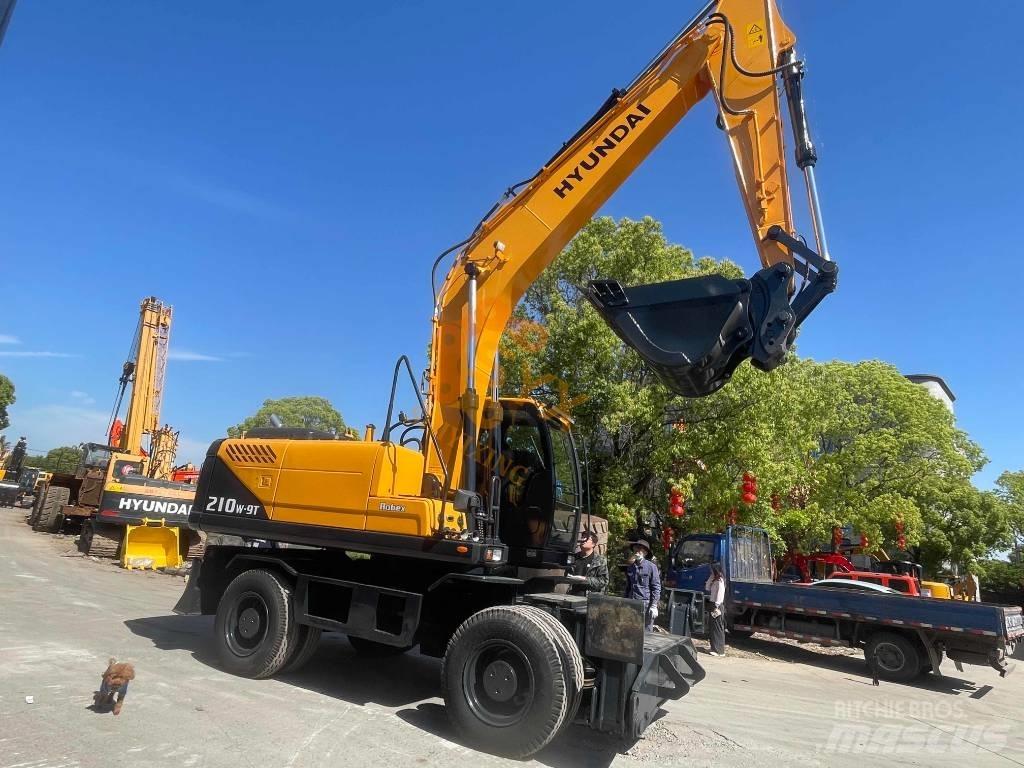 Hyundai Robex 210W-9 轮式挖掘机