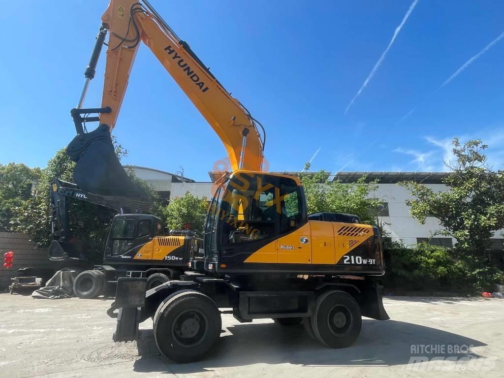 Hyundai Robex 210W-9 轮式挖掘机