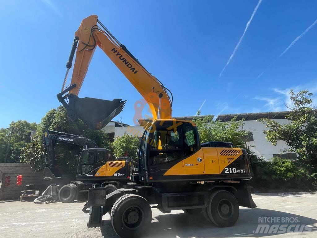 Hyundai Robex 210W-9 轮式挖掘机