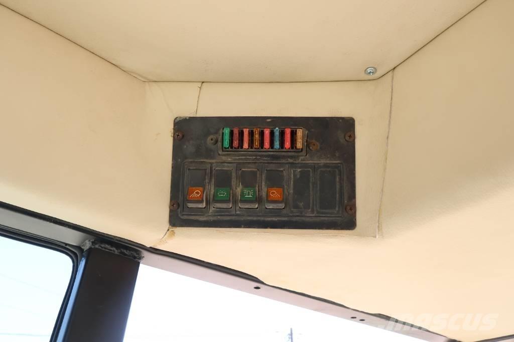 John Deere 5500 STD 拖拉机/农用车