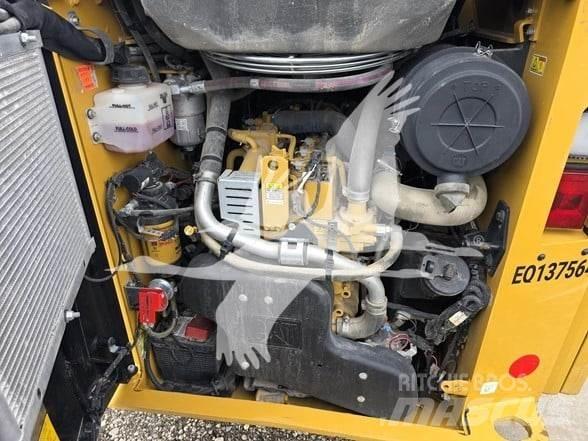 CAT 259D3 滑移装载机