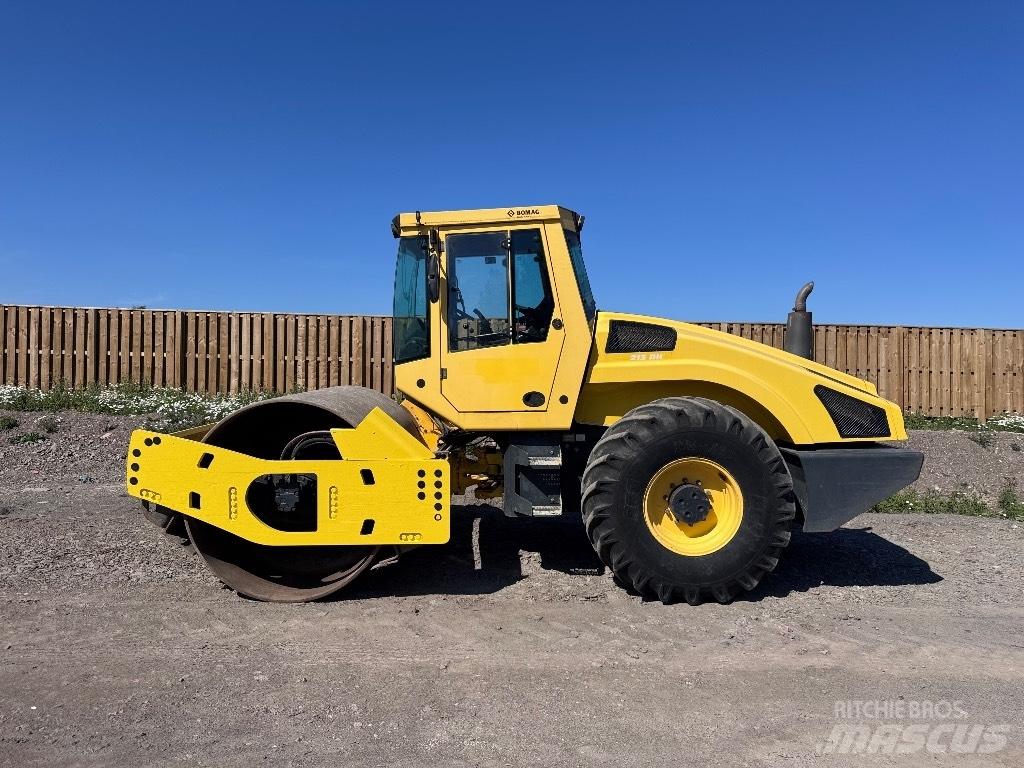 Bomag BW 213 D H-4 单轮压路机