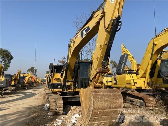 CAT 318D 履带挖掘机
