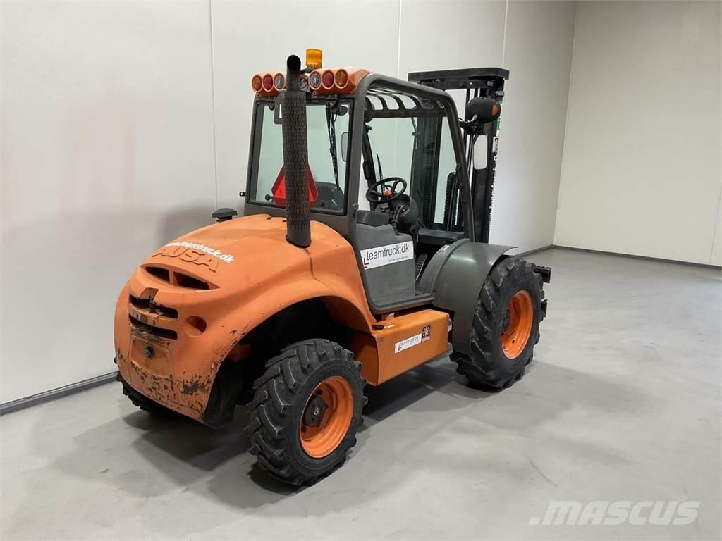 Ausa C250HX4 越野叉车|叉装车