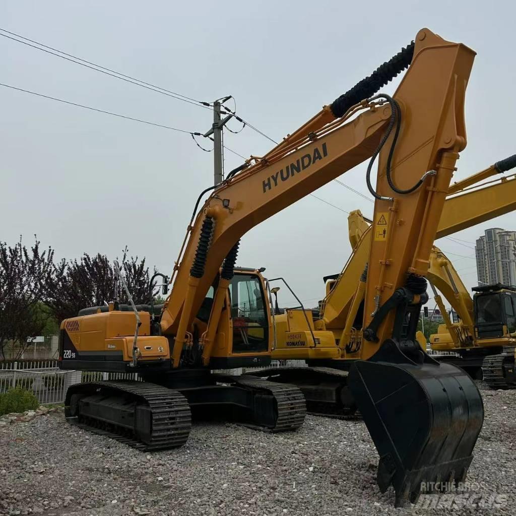 Hyundai 220-9s 履带挖掘机