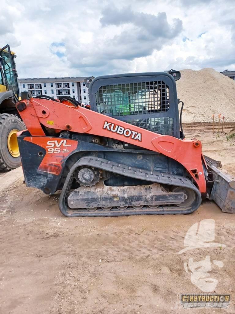 Kubota SVL 95-2 S 滑移装载机
