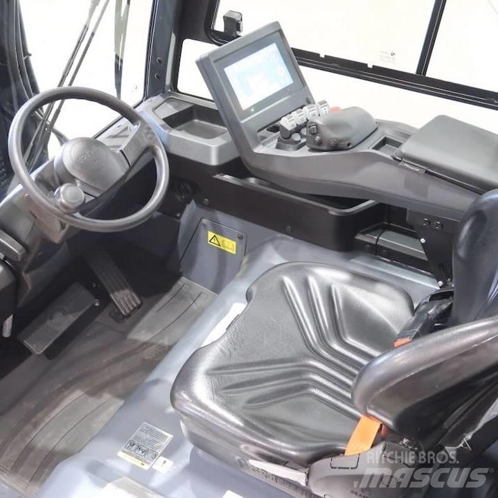 Toyota 9FBM25T 电动叉车
