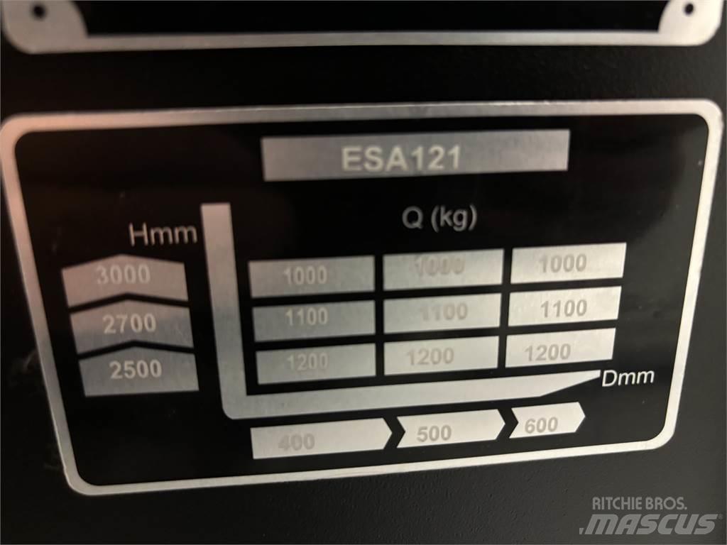 ESA 121 手推堆垛车