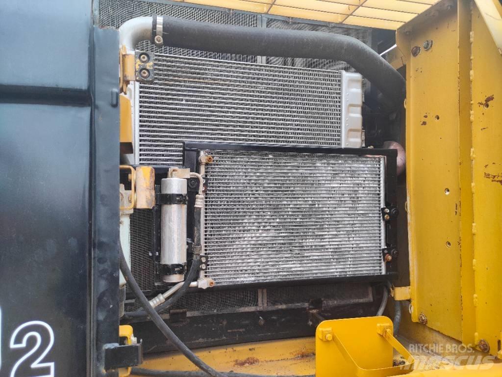CAT 320 D 履带挖掘机