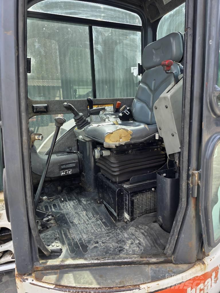 Bobcat 430 AG 小型挖掘机